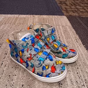 Boys shoes